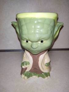 lot 205 image: Star Wars Galerie Yoda Ceramic Mug