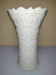 lot 20 image: Lenox Wentworth Collection Embossed Ivory Vase