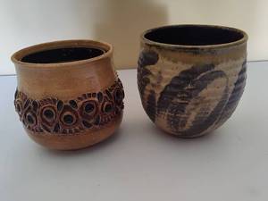 lot 255 image: Two Pottery Style Indoor Planters