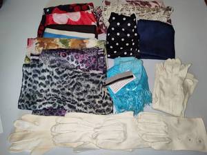 lot 292 image: Lot of Assorted Scarves & Gloves