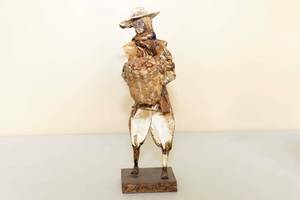 lot 174 image: Vintage Mexican Paper Mache Folk Art Figurine