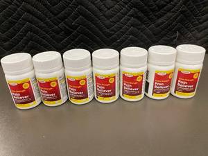 lot 53 image: Lot of 7 HealthLife Extra Strength Pain Reliever Bottles, 40 Caplets Each