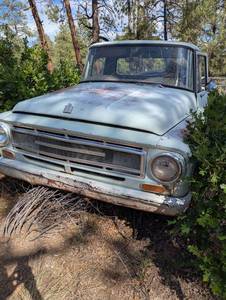 lot 9 image: International Harvester Pickup Truck