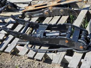 lot 18 image: Mini Excavator 3T Hydraulic Thumb Attachment, Model MZJ3T24062169 - approx. 38