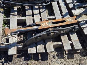 lot 23 image: Mini Excavator Hydraulic Thumb Landhero Attachments THUM2-3.5T 8