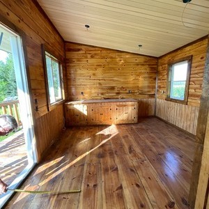 Amish Built 12 x 20 with porch Cabin/Bunk house/She Shed/Hunting Shack