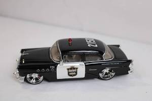 lot 15 image: Maisto 118 Scale 1955 Buick Century Highway Patrol Die-Cast Model