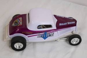 lot 72 image: Racing Champions Billy Dean 1933 Ford Diecast Car Issue #2