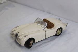 lot 105 image: Vintage Diecast Model Car Jaguar XK120 Convertible