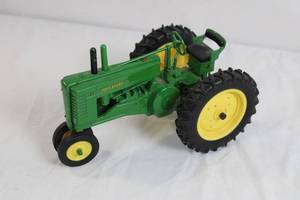 lot 109 image: John Deere Diecast Toy Tractor Model