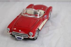 lot 122 image: 124 Scale 1956 Chevrolet Corvette Diecast Model Car