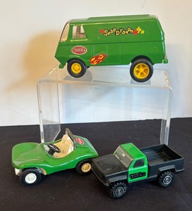 lot 57 image: Set of 3 Vintage Tonka Die-Cast Toy Vehicles Van, Dune Buggy, Pickup Truck