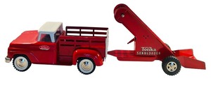 lot 65 image: Vintage Tonka Sand Loader Truck and Trailer 25 Inch