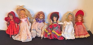 lot 82 image: Set of 6 Vintage Storybook Dolls