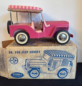 lot 143 image: Vintage Tonka Jeep Surrey Pink Toy Car