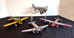 lot 157 image: Set of 4 Model Airplanes by Revell, Schylling and Others