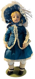 lot 73 image: Hamilton Collection Vintage Nicole Bru Repro Doll 18 Inch with Bonnet