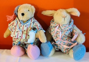 lot 186 image: Muffy and Hoppy Plush Collectibles