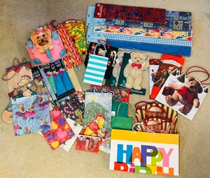 lot 188 image: Variety of Gift Wrap