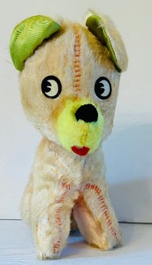 lot 107 image: Adorable Vintage Plush Dog