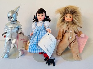 lot 113 image: Madame Alexander Wizard of Oz Dolls
