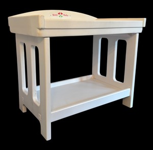 lot 129R image: American Girl Bitty Baby Changing Table