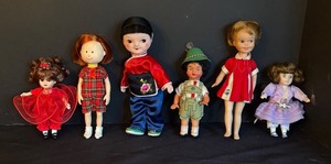 lot 243 image: Collection of 6 Assorted Dolls