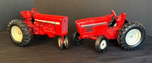 lot 253 image: Two Die-Cast Tractor Toys by International and Ertl