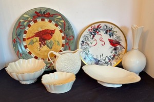 lot 314 image: Lenox Holiday Plates, Vase, Pitcher, and Bowls Collection