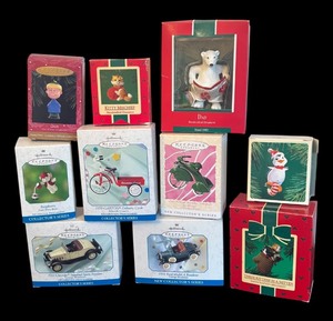 lot 431 image: Collection of Hallmark Keepsake Ornaments
