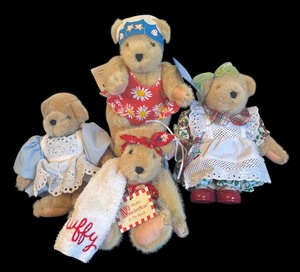 lot 432 image: Set of 4 Muffy Vanderbear Collectible Bears in Themed Outfits
