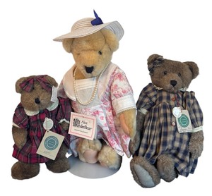 lot 438 image: Boyds Bears and Alice VanderBear Collectible Plush Dolls