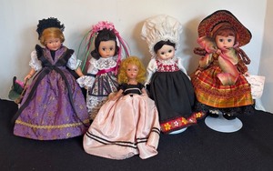 lot 500 image: Collection of 5 Vintage Dolls including Dolls by Madame Alexander, Storybook and More