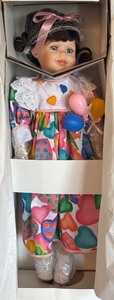 lot 514 image: Heritage Signature Emily Birthday Balloon Doll