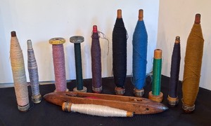 lot 528 image: Collection of 10 Vintage Textile Spools
