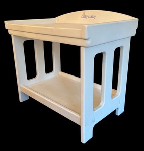 lot 530 image: American Girl Bitty Baby Changing Table