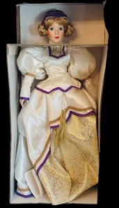 lot 138 image: Gorham Legendary Heroines Lady Guinevere #LH3 Doll with Music Box and Book