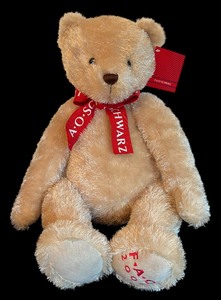 lot 573 image: FAO Schwartz Bear