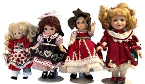 lot 485 image: Lot of 4 Vintage Dolls including Madame Alexander Bulgaria and Brass Key Collection