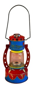 lot 333 image: Vintage Roy Rogers Tin Litho Toy Lantern, 8 Inches Tall