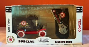 lot 368 image: Special Edition Texaco 1912 Ford Model T Coin Bank with Tool Set