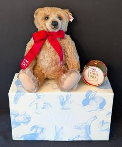 lot 226 image: FAO Schwarz 150th Anniversary Limited Edition Steiff Teddy Bear