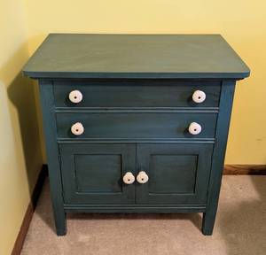 lot 570 image: Vintage Blue Painted Wood Cabinet