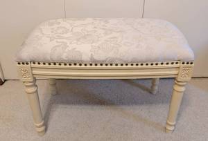 lot 552 image: Floral Cream Upholstered Stool