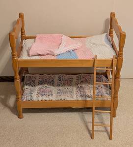 lot 562 image: Large Wooden Doll Bunk Bed