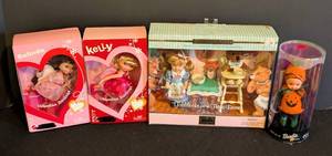 lot 593 image: Barbie Mini Holiday and Storybook Dolls