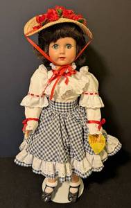 lot 606 image: Effanbee Honey Gingham Doll