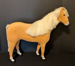 lot 642 image: Retired American Girl Palomino Horse
