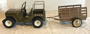 lot 106N image: Tonka Military Jeep and Trailer Vintage Toy Set