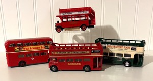 lot 662R image: LL - Lot of 4 Diecast London Model Buses by Matchbox, Corgi and Others